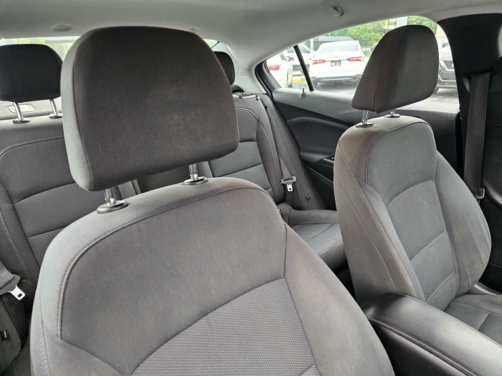 Photo 10 of this CHEVROLET CRUZE