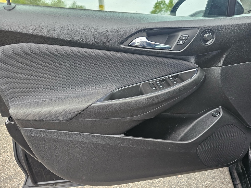 Photo 20 of this CHEVROLET CRUZE