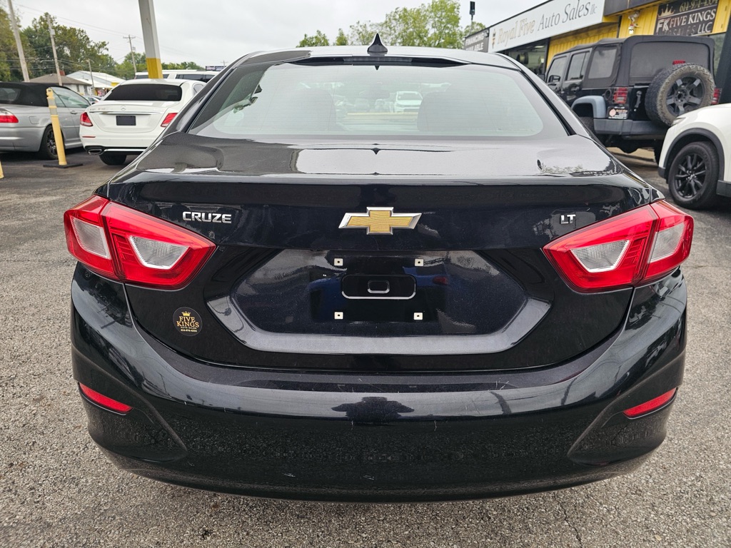 Photo 5 of this CHEVROLET CRUZE