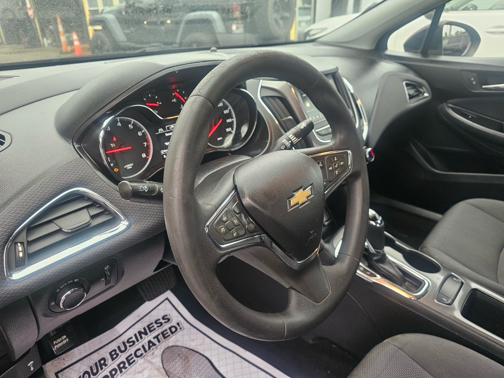 Photo 30 of this CHEVROLET CRUZE