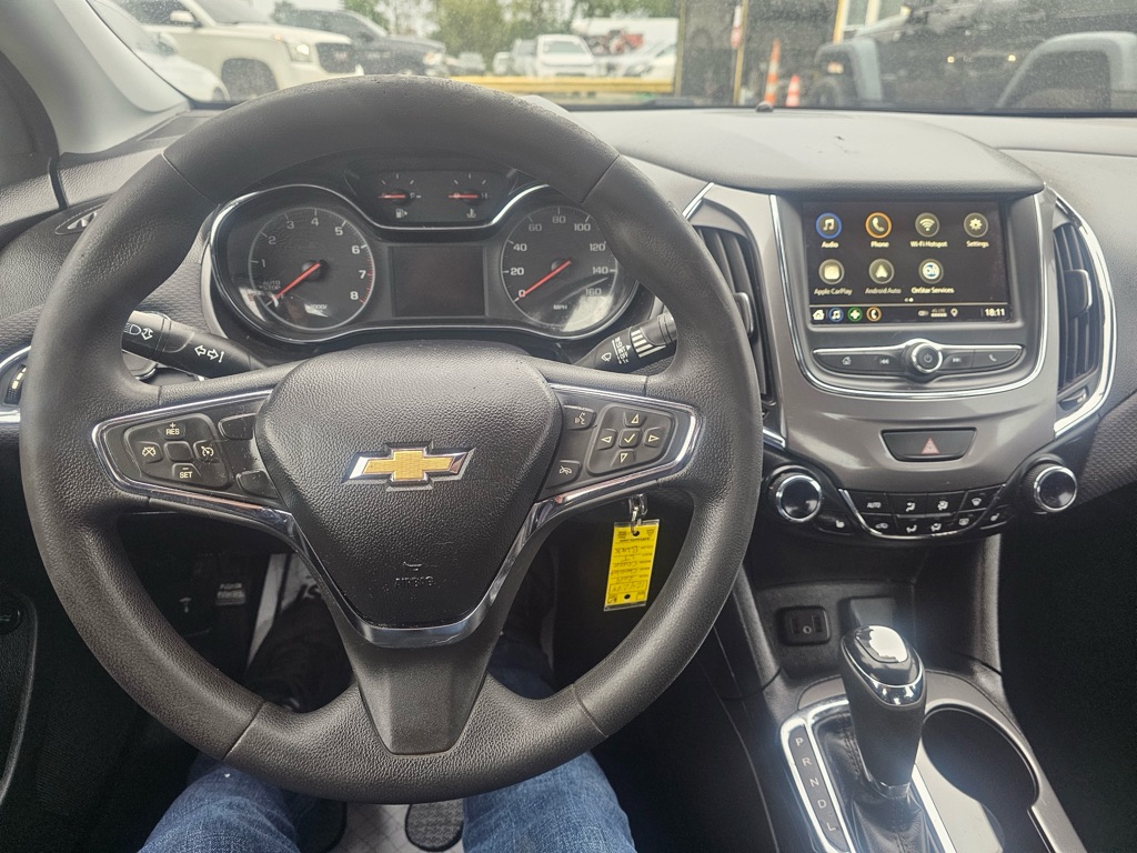Photo 27 of this CHEVROLET CRUZE
