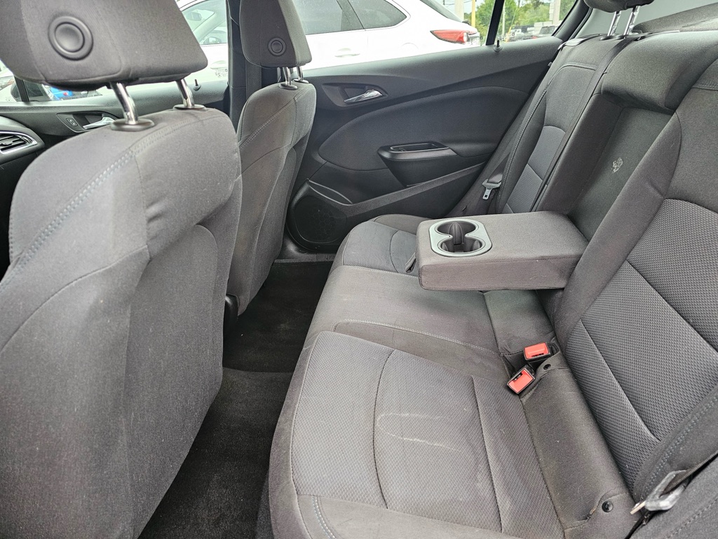 Photo 19 of this CHEVROLET CRUZE