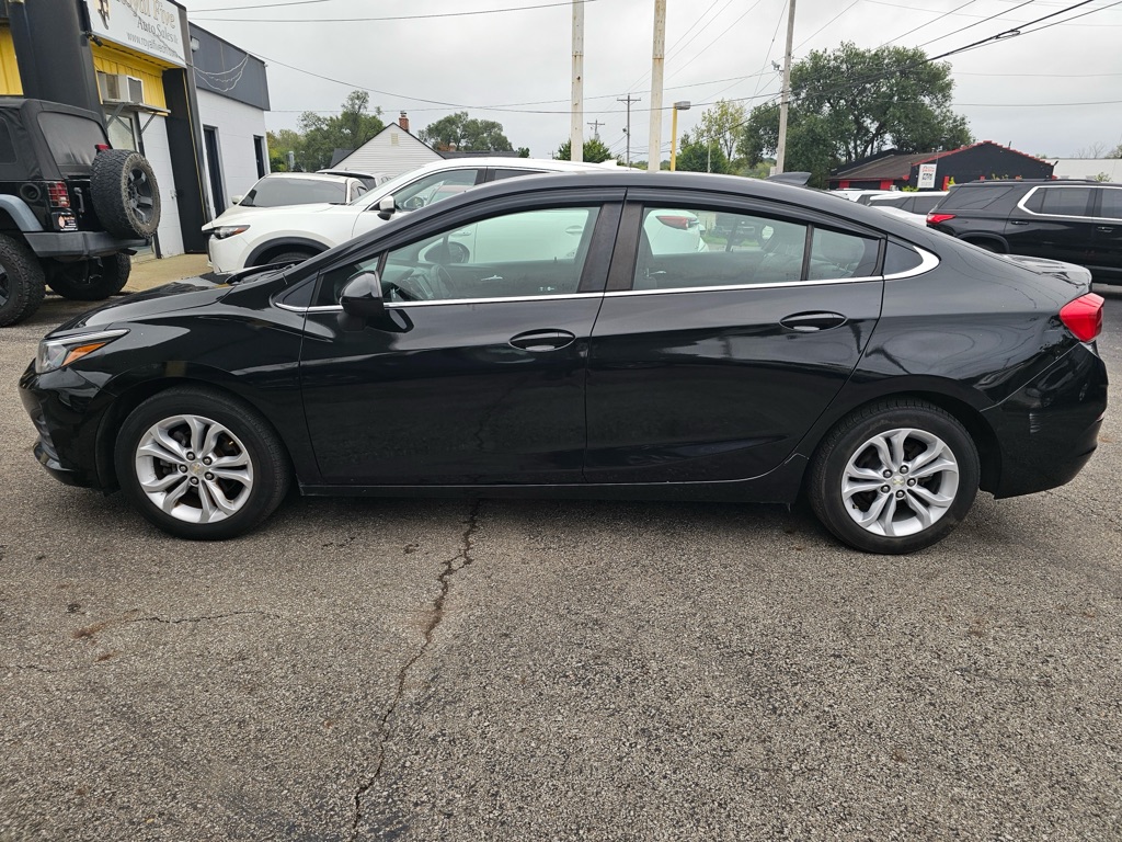 Photo 7 of this CHEVROLET CRUZE