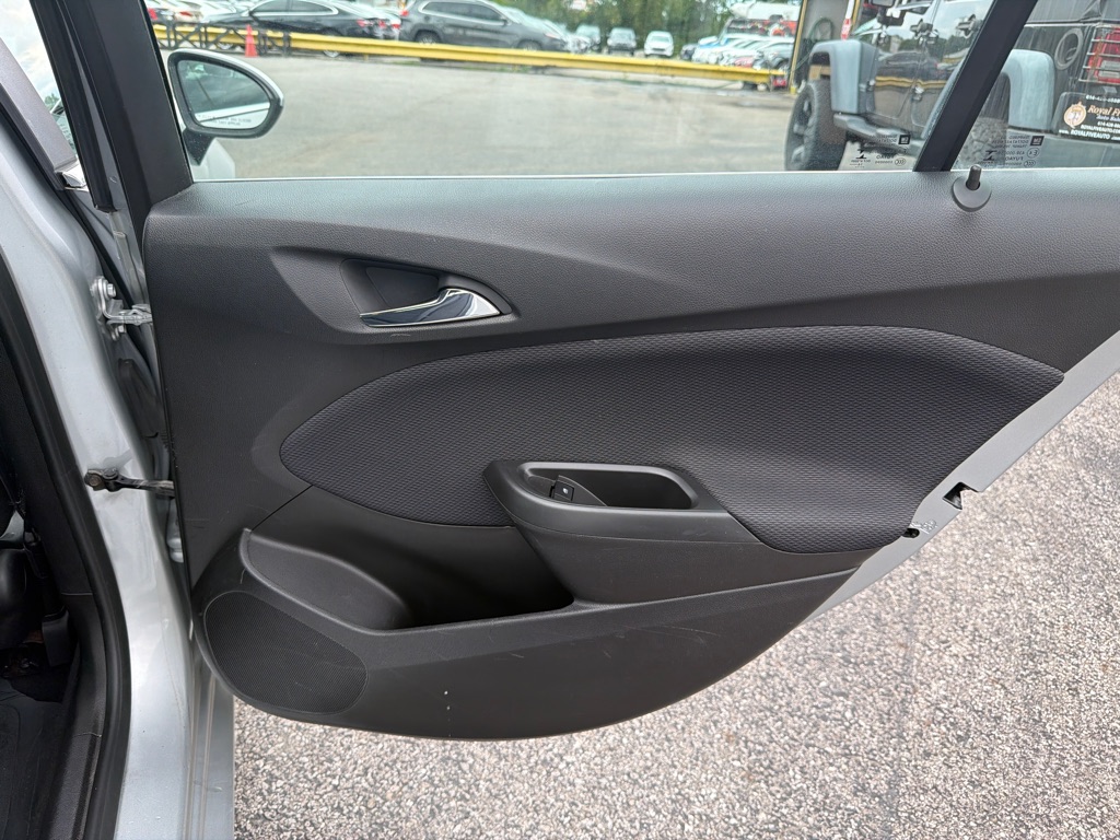 Photo 22 of this CHEVROLET CRUZE