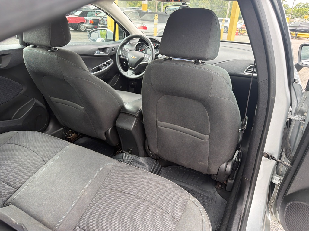 Photo 23 of this CHEVROLET CRUZE