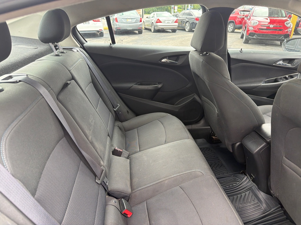 Photo 24 of this CHEVROLET CRUZE