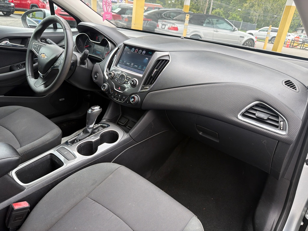 Photo 29 of this CHEVROLET CRUZE