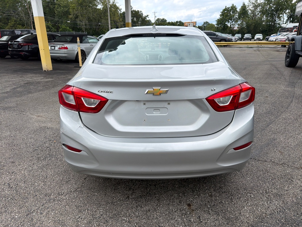 Photo 9 of this CHEVROLET CRUZE