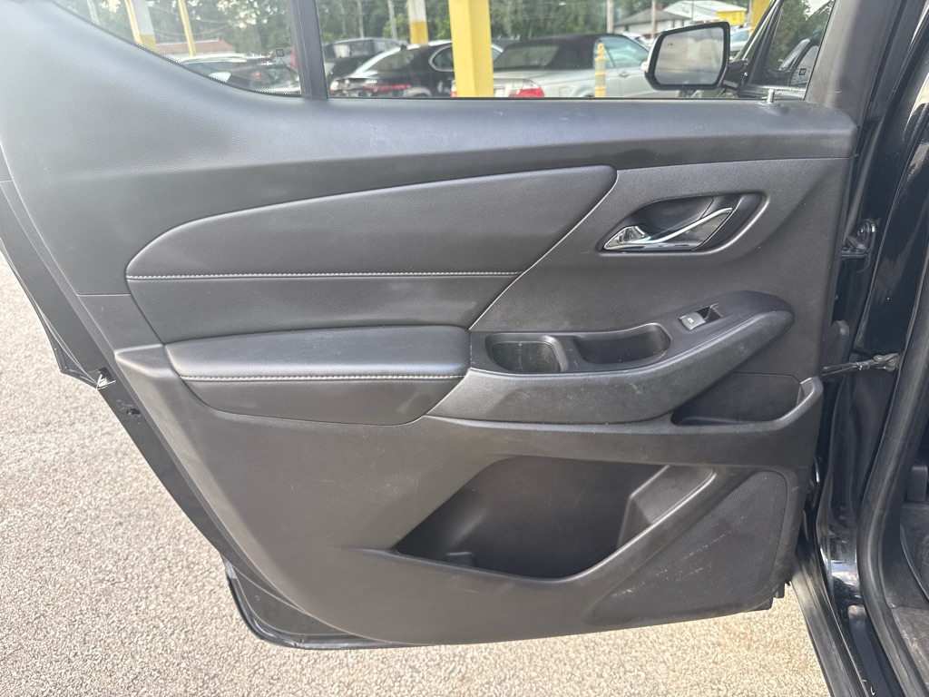 Photo 19 of this CHEVROLET TRAVERSE