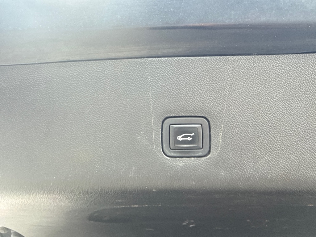 Photo 24 of this CHEVROLET TRAVERSE
