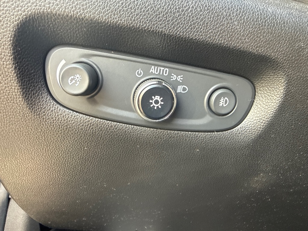 Photo 33 of this CHEVROLET TRAVERSE