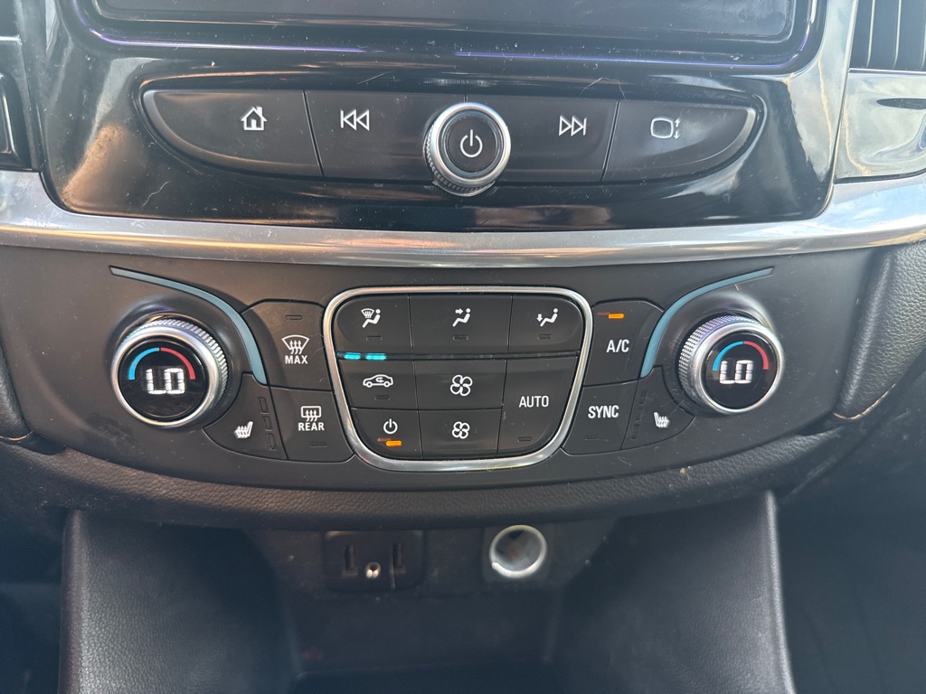 Photo 37 of this CHEVROLET TRAVERSE
