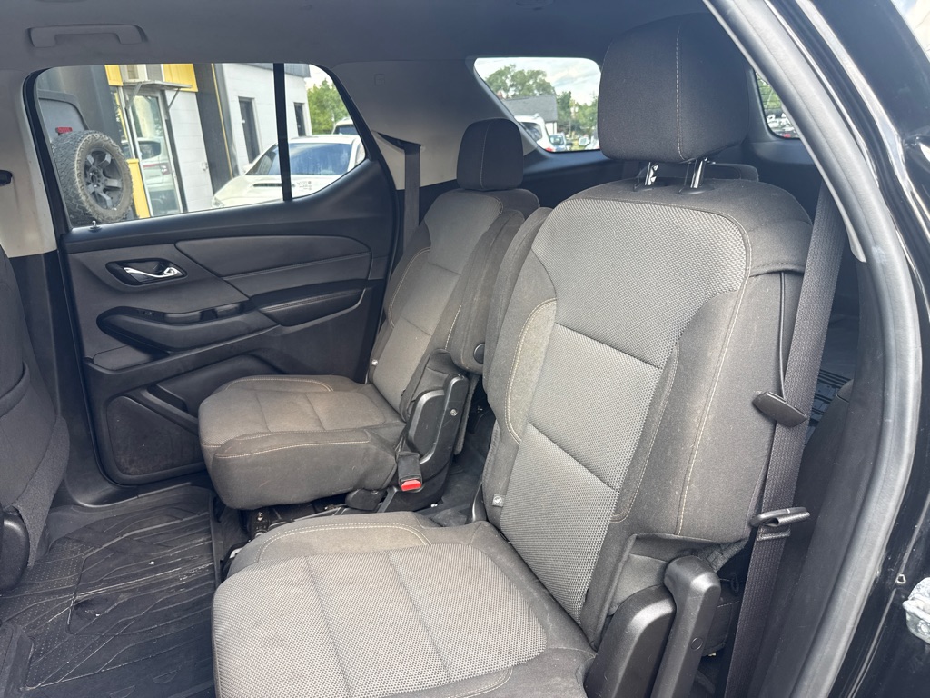 Photo 21 of this CHEVROLET TRAVERSE