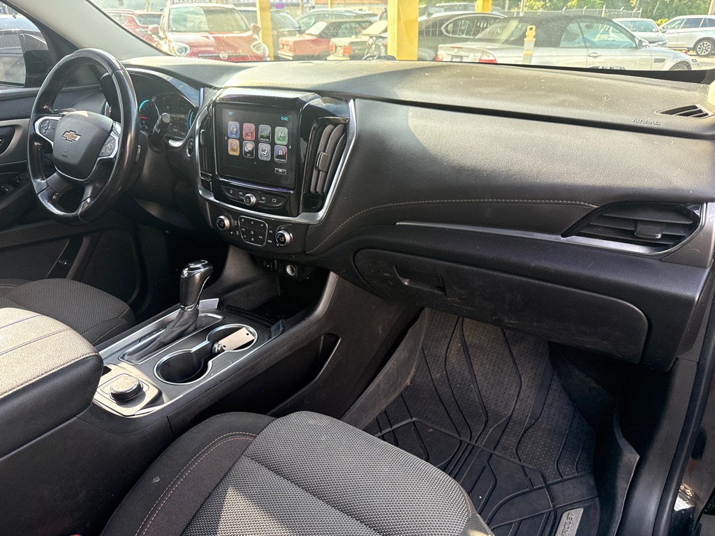 Photo 30 of this CHEVROLET TRAVERSE