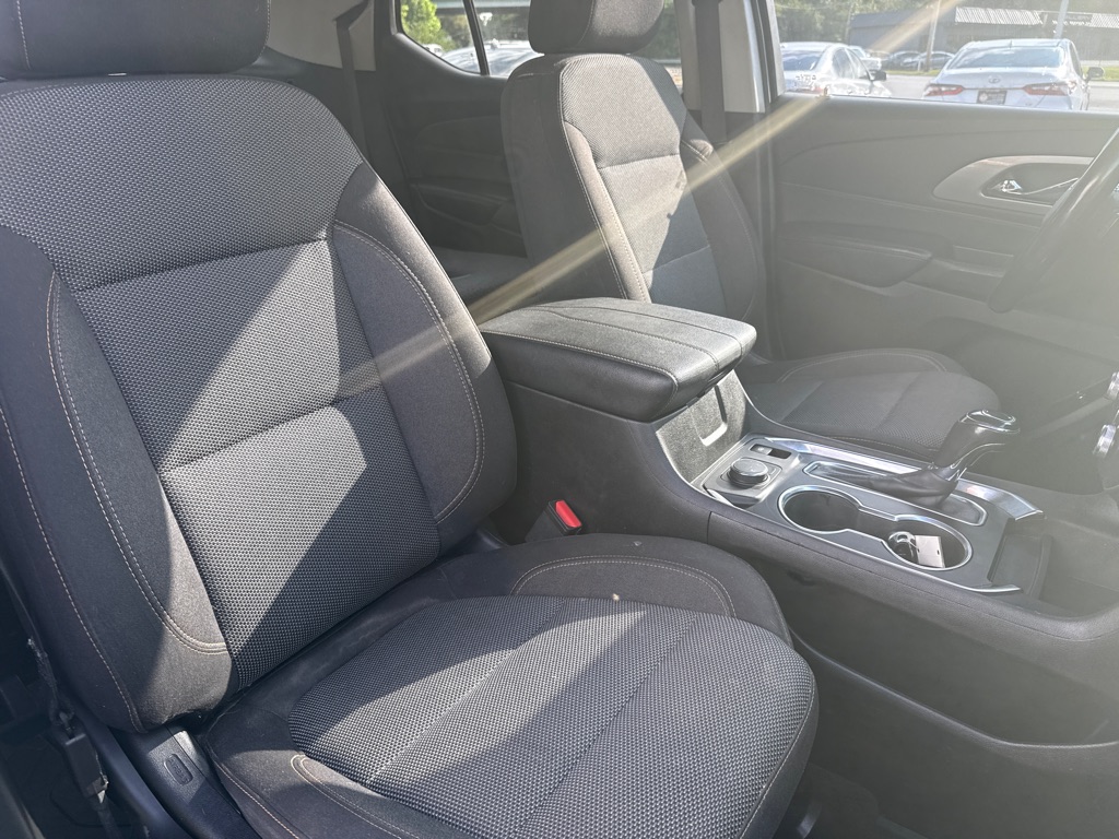 Photo 31 of this CHEVROLET TRAVERSE