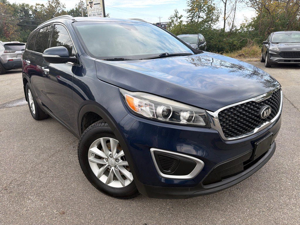 Photo 2 of this KIA SORENTO