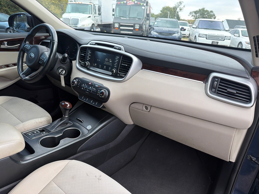 Photo 25 of this KIA SORENTO