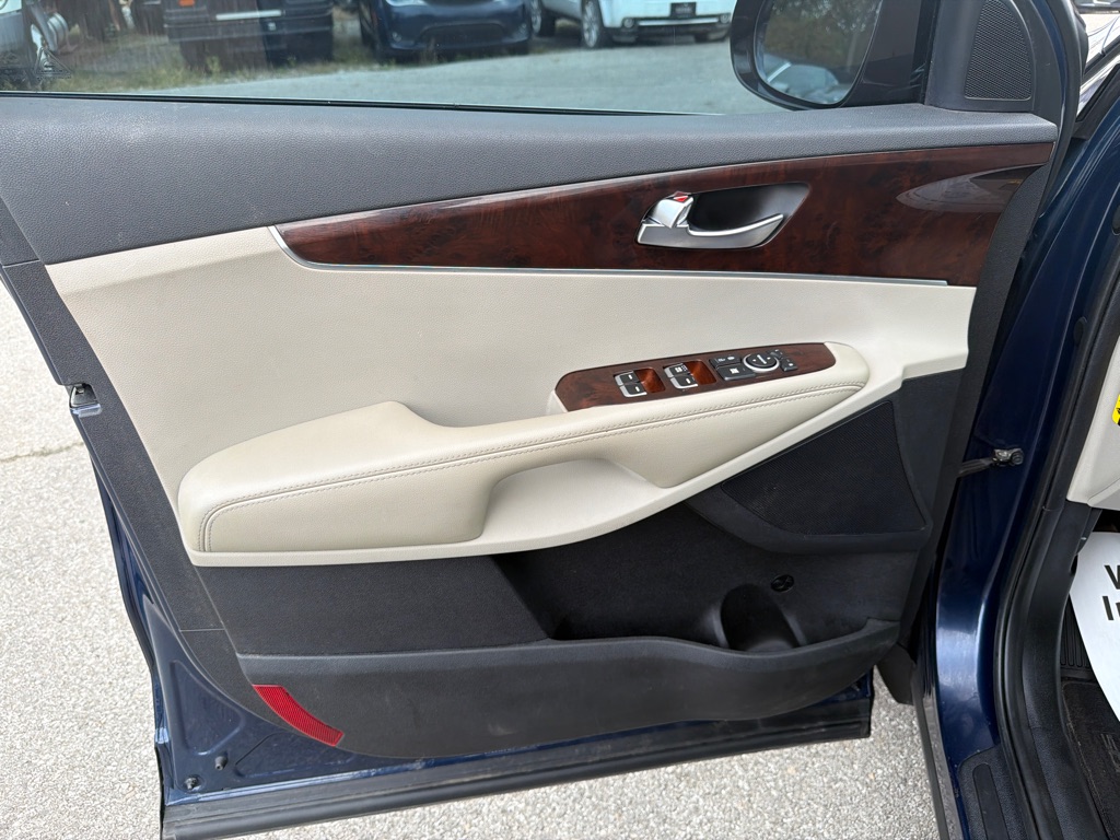 Photo 13 of this KIA SORENTO