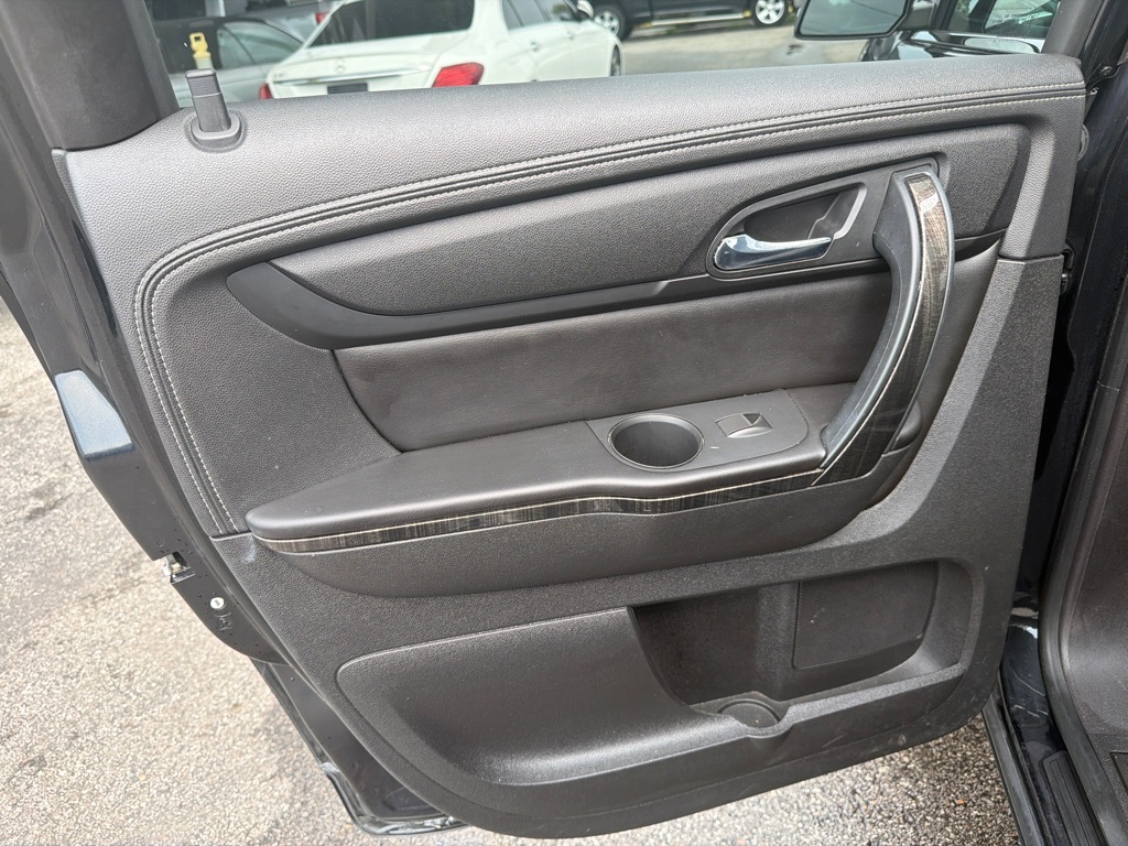 Photo 16 of this GMC ACADIA