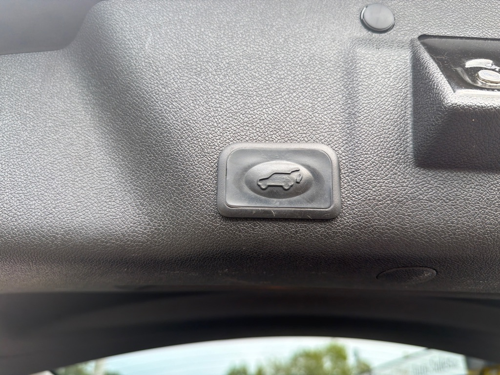 Photo 21 of this GMC ACADIA