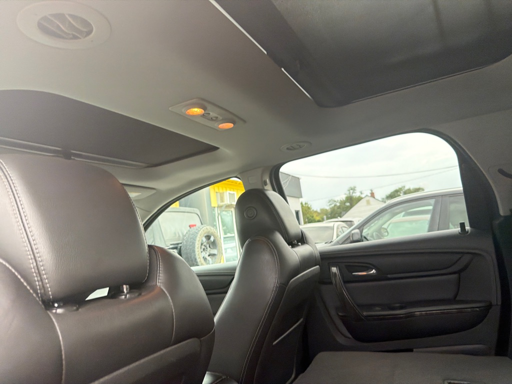 Photo 19 of this GMC ACADIA