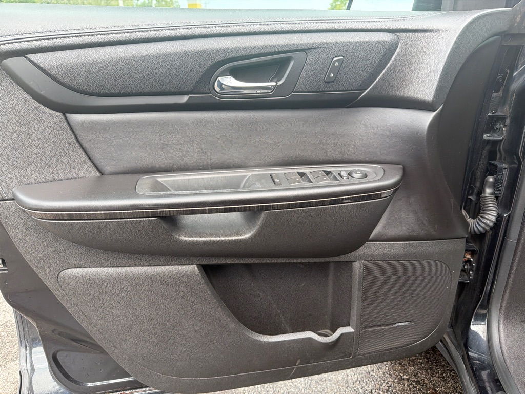 Photo 12 of this GMC ACADIA