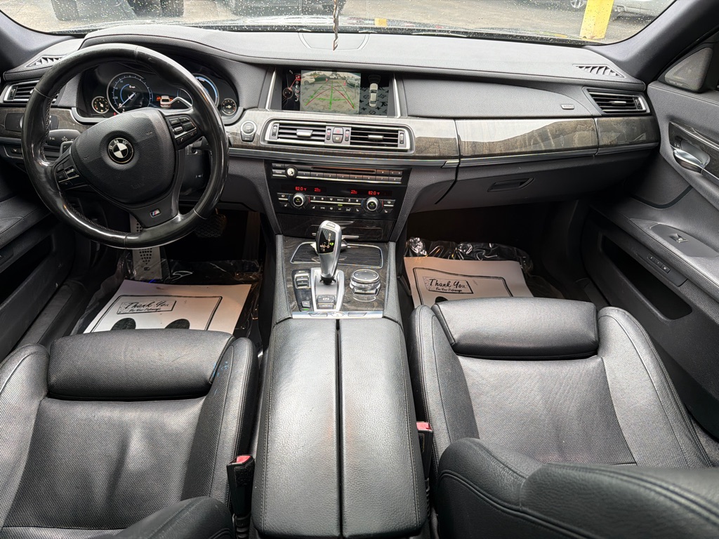 Photo 26 of this BMW 740