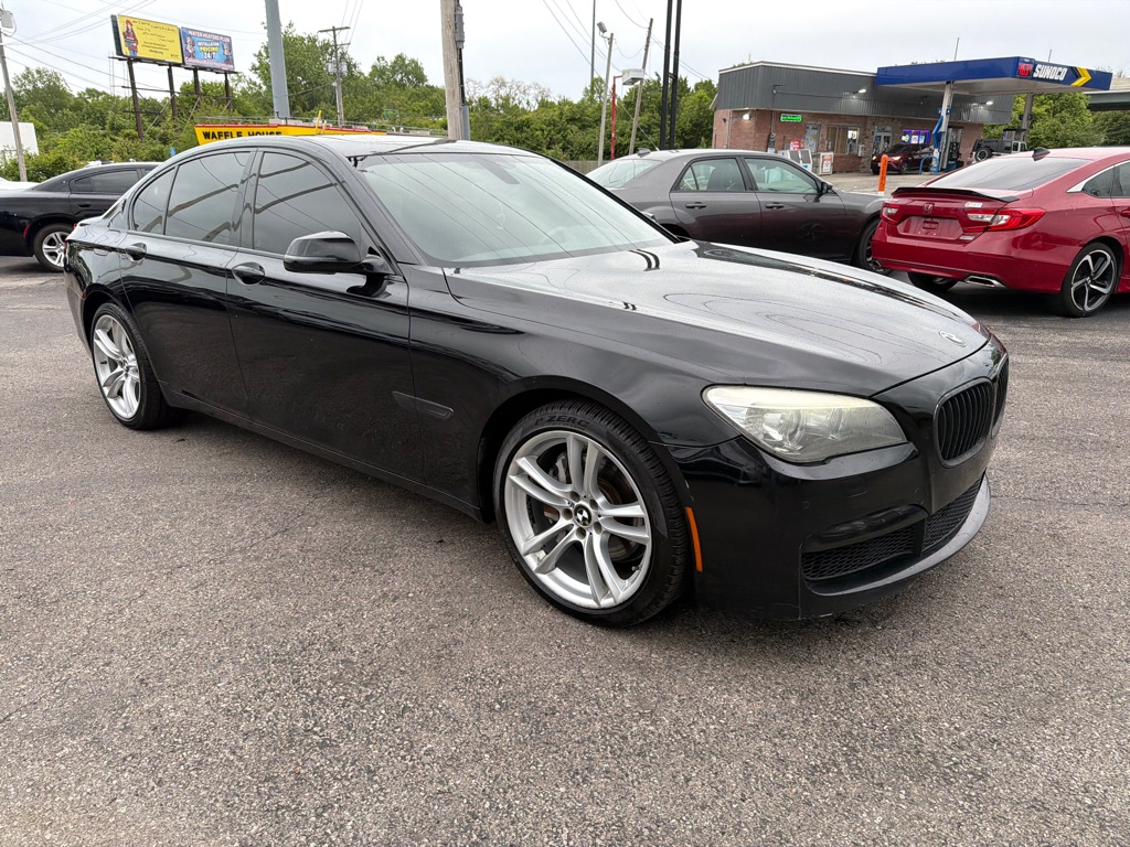 Photo 11 of this BMW 740