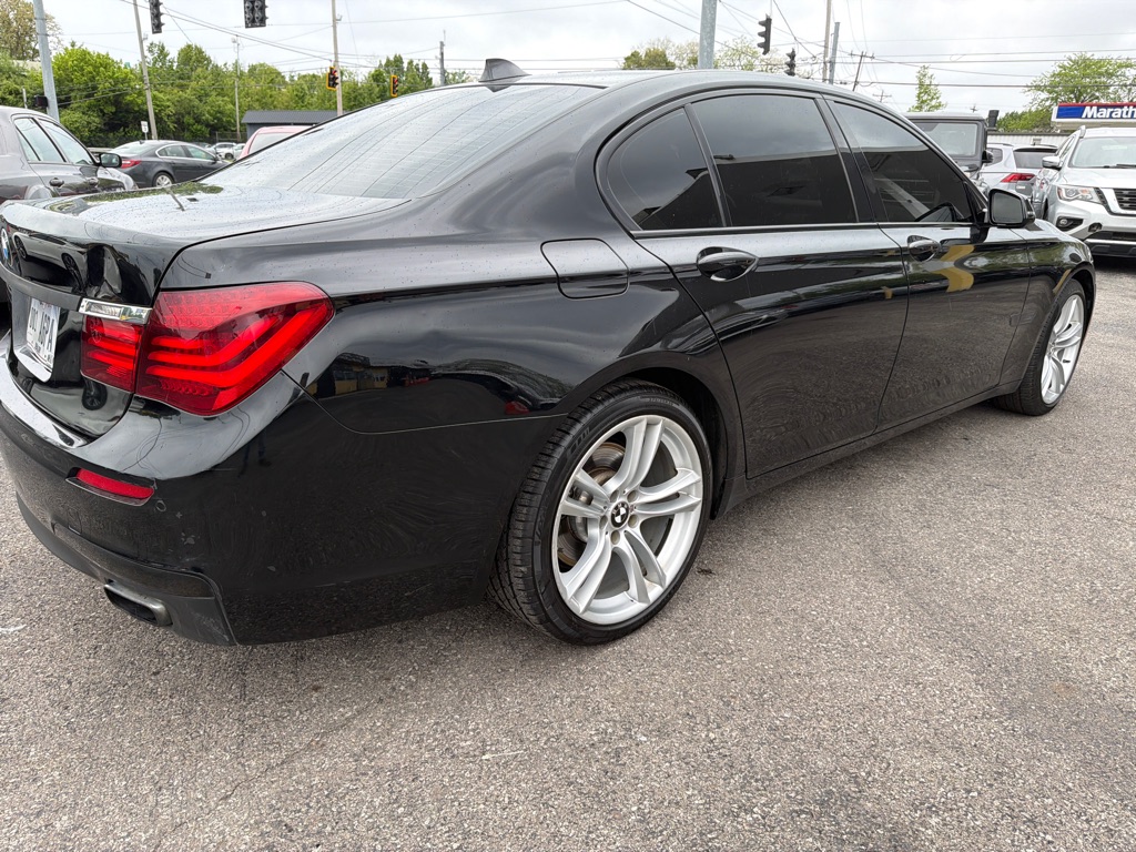 Photo 9 of this BMW 740