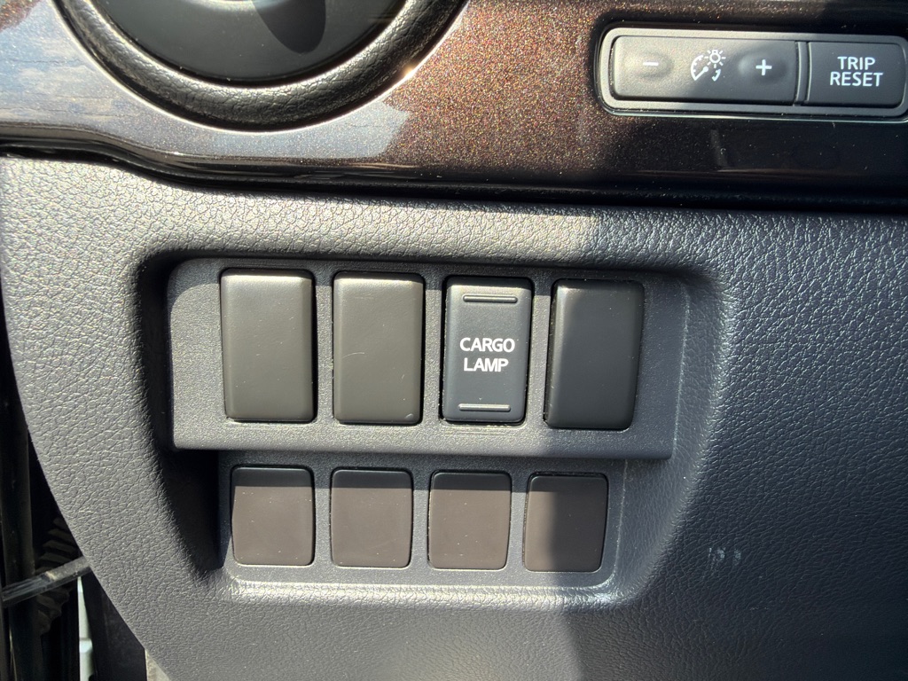 Photo 24 of this NISSAN TITAN
