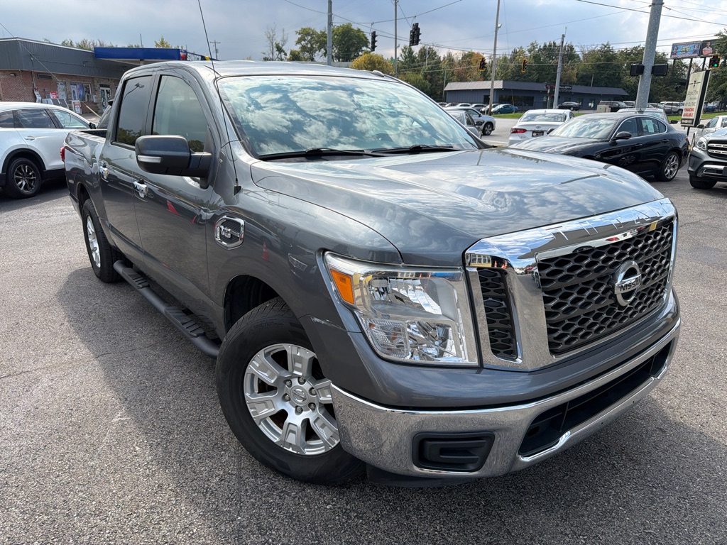 Photo 2 of this NISSAN TITAN