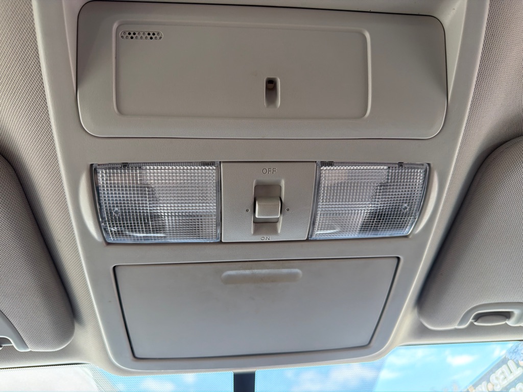 Photo 32 of this NISSAN TITAN