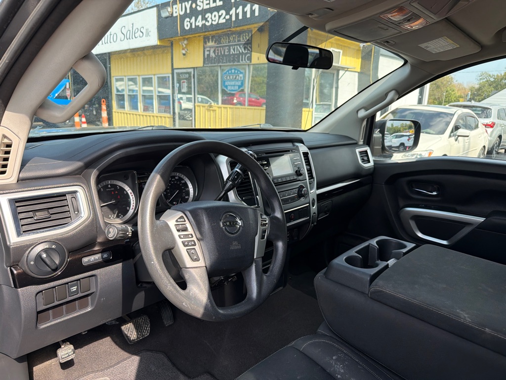 Photo 13 of this NISSAN TITAN