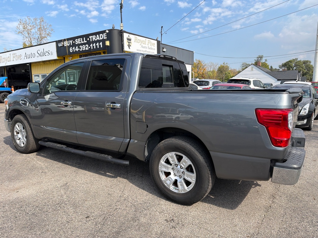 Photo 7 of this NISSAN TITAN