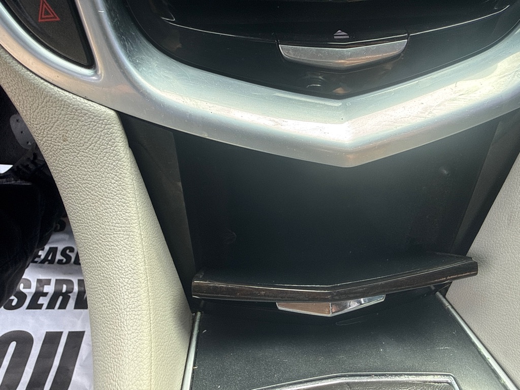 Photo 33 of this CADILLAC SRX