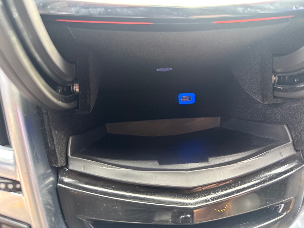 Photo 34 of this CADILLAC SRX