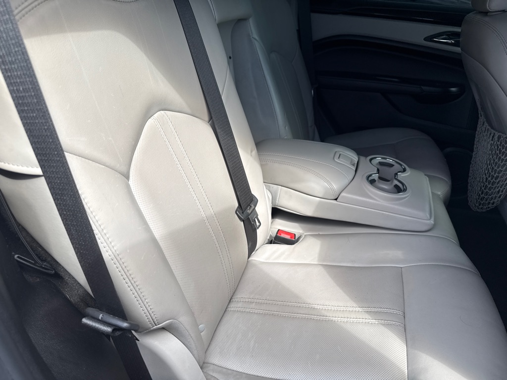 Photo 20 of this CADILLAC SRX