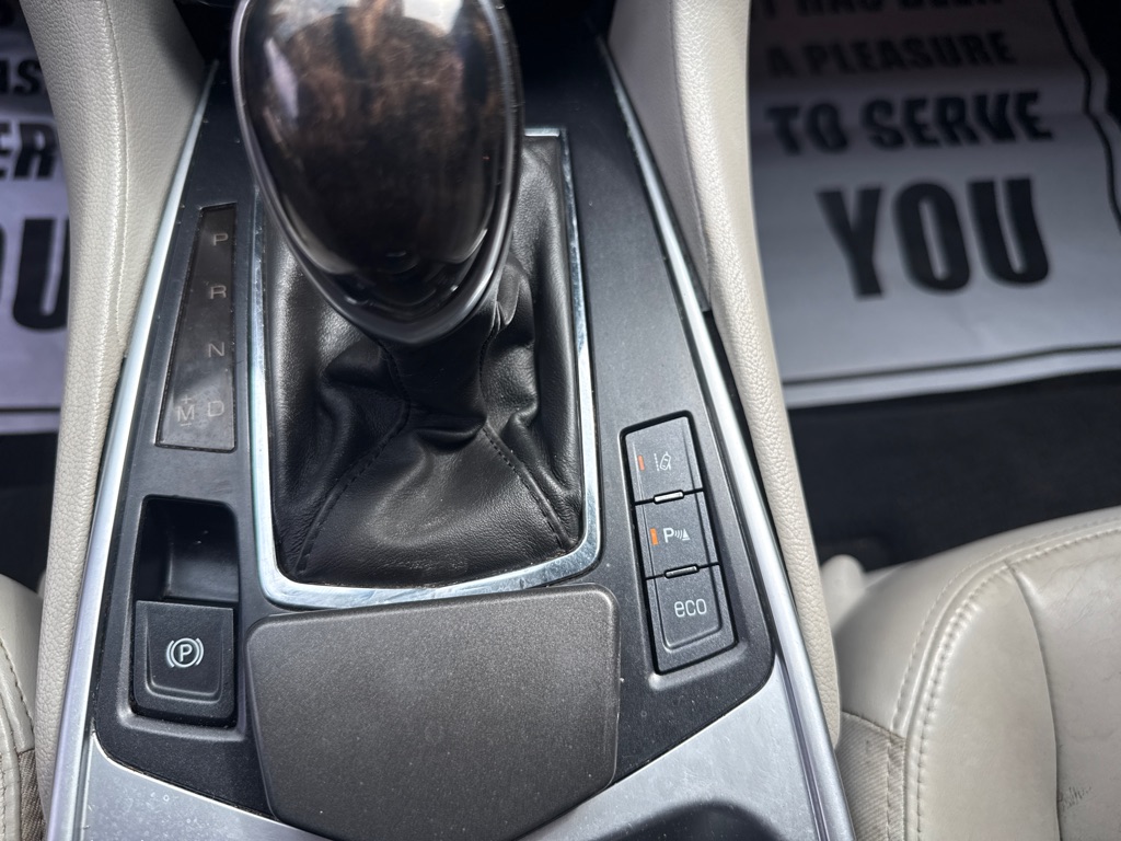 Photo 35 of this CADILLAC SRX