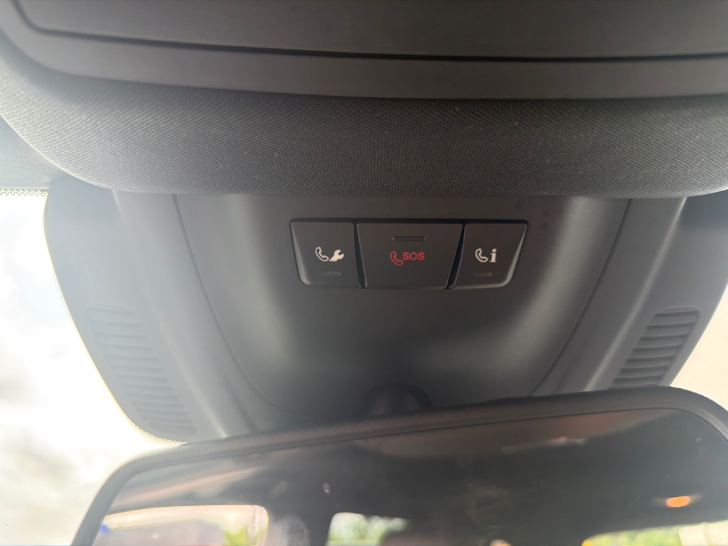 Photo 41 of this MERCEDES-BENZ GLS