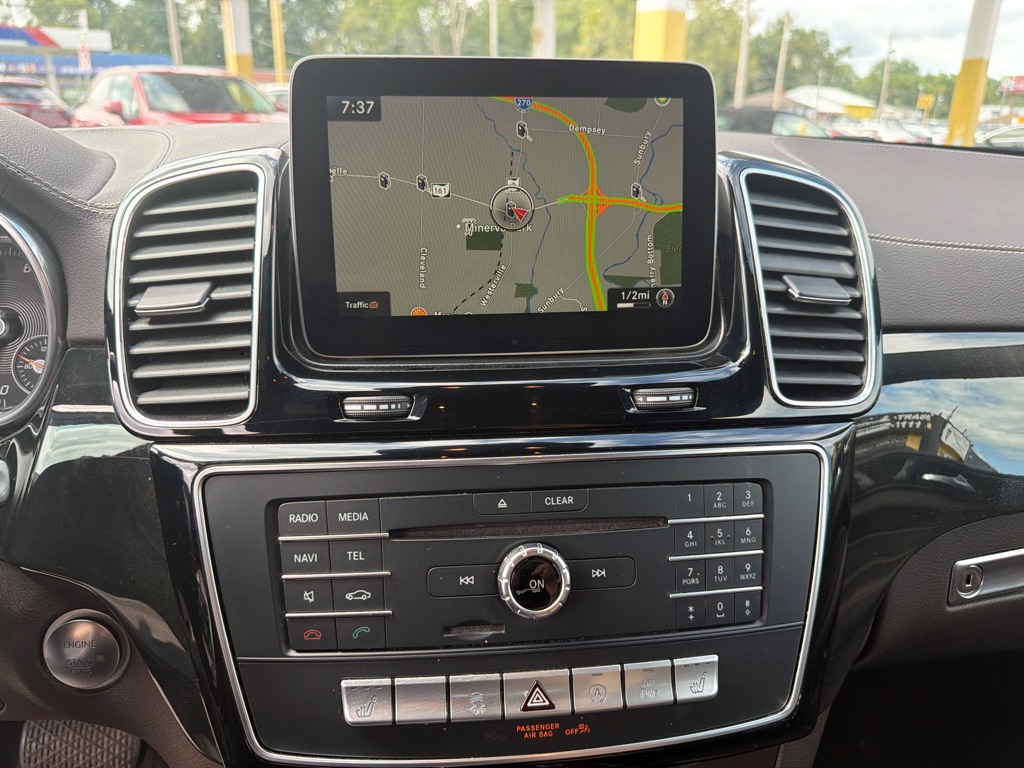 Photo 37 of this MERCEDES-BENZ GLS