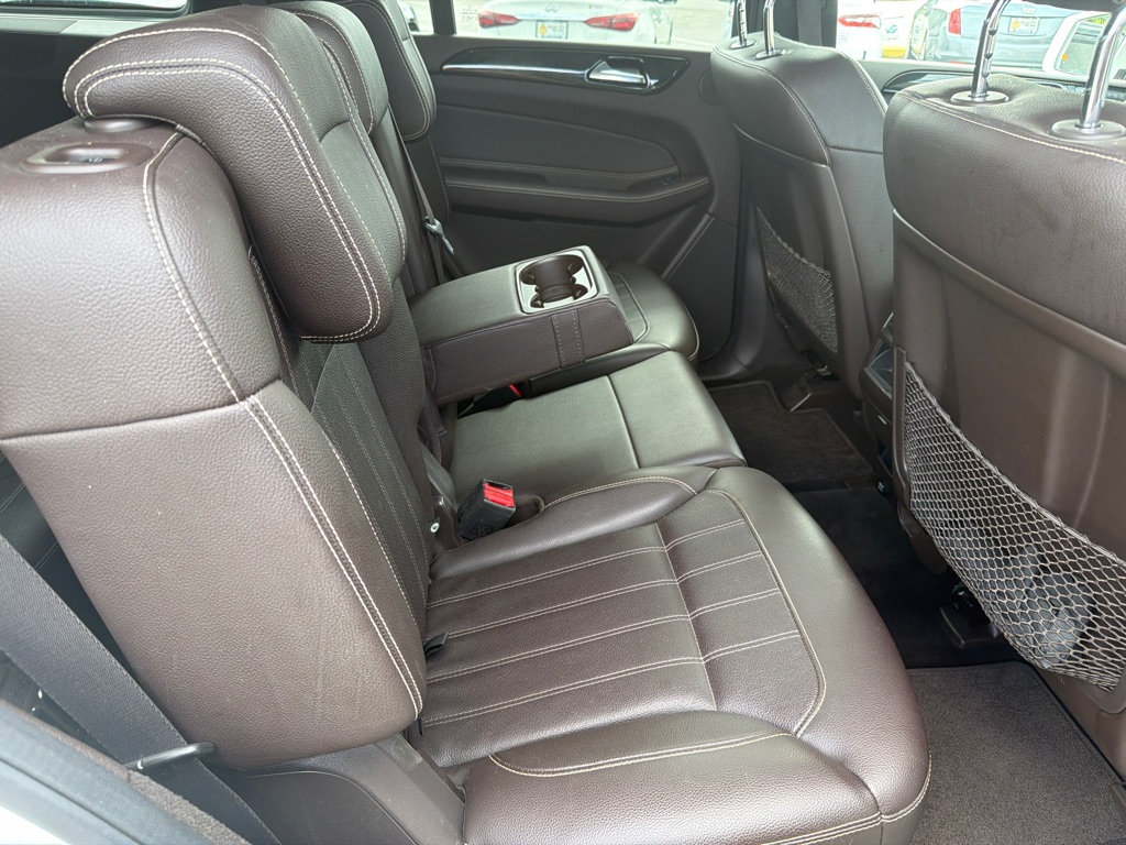 Photo 25 of this MERCEDES-BENZ GLS