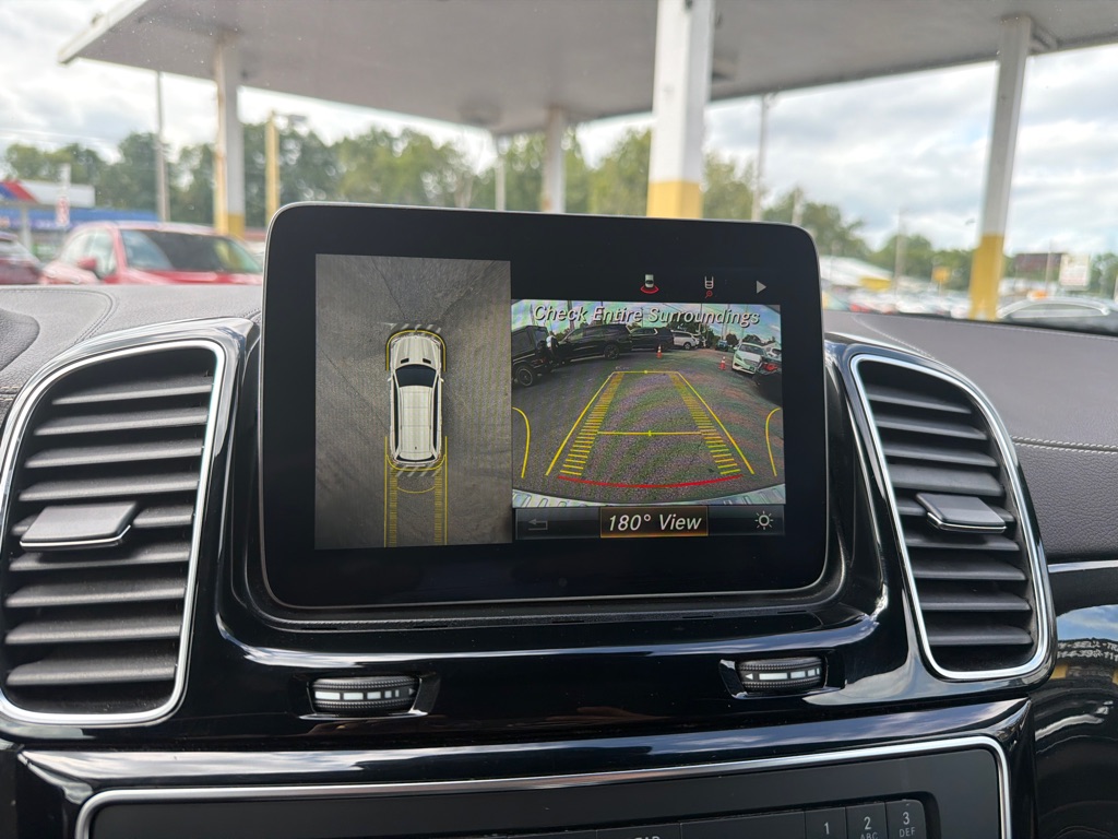 Photo 42 of this MERCEDES-BENZ GLS