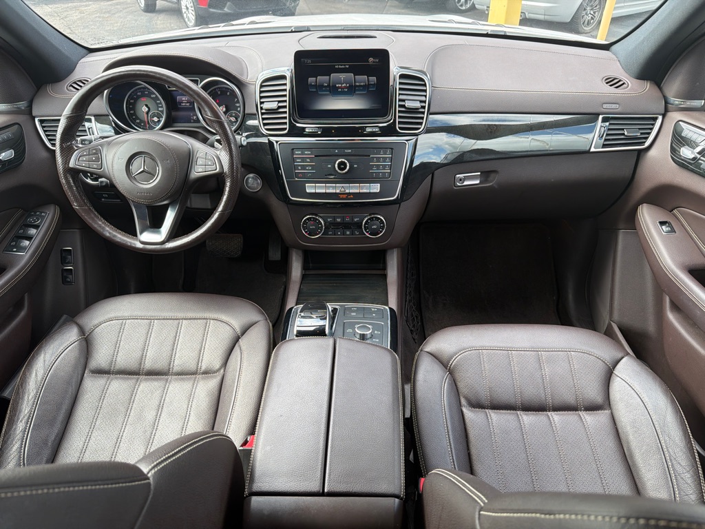 Photo 26 of this MERCEDES-BENZ GLS