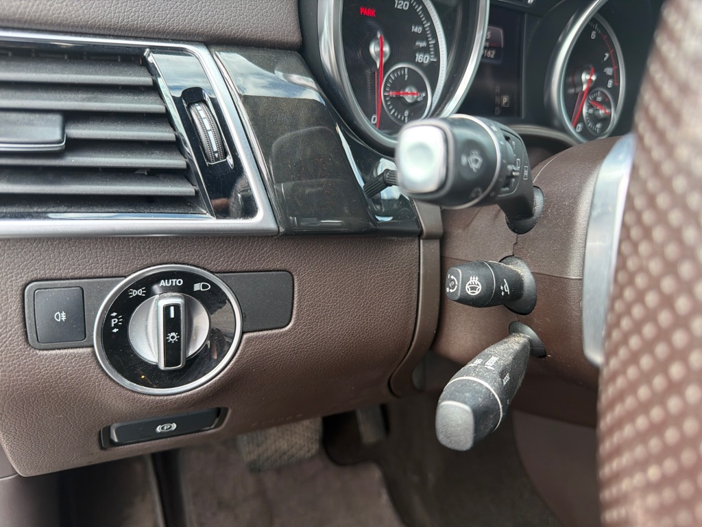 Photo 35 of this MERCEDES-BENZ GLS