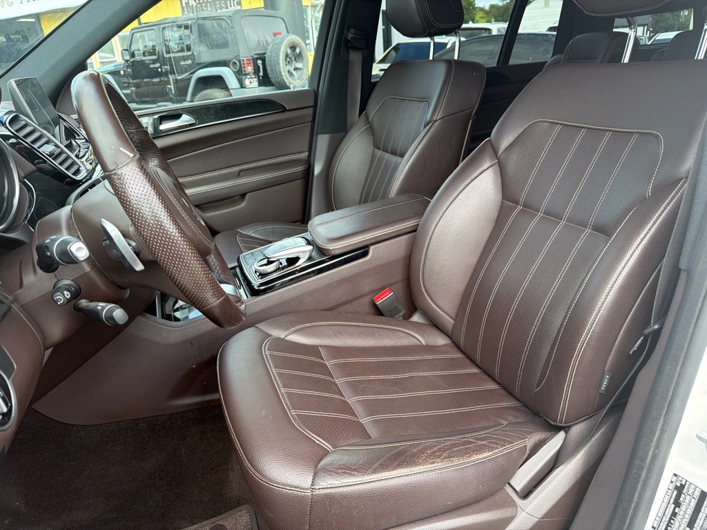 Photo 14 of this MERCEDES-BENZ GLS