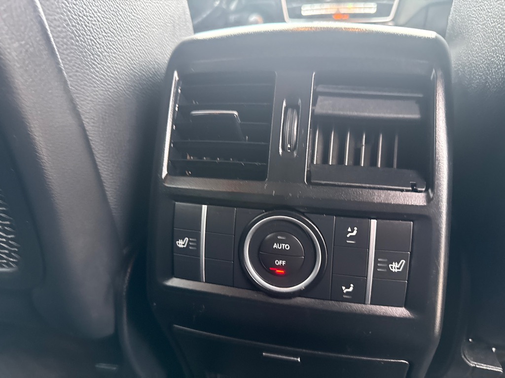 Photo 27 of this MERCEDES-BENZ GLS