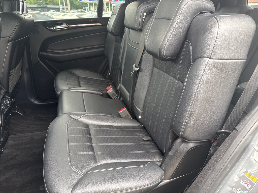 Photo 21 of this MERCEDES-BENZ GLS