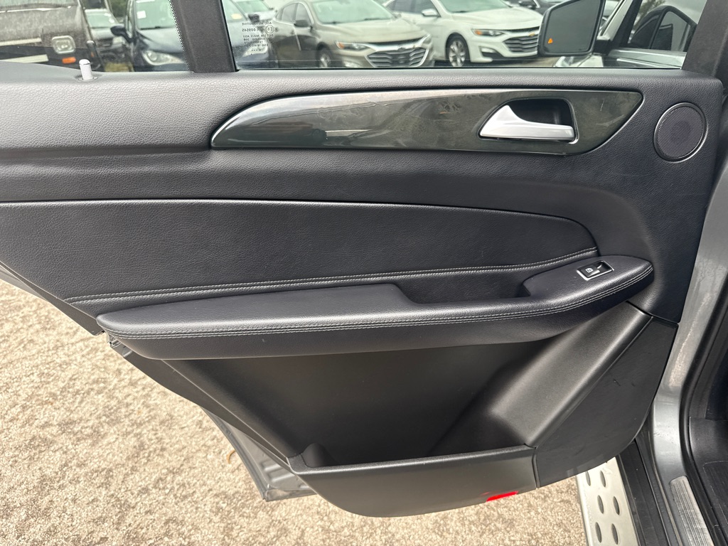 Photo 19 of this MERCEDES-BENZ GLS