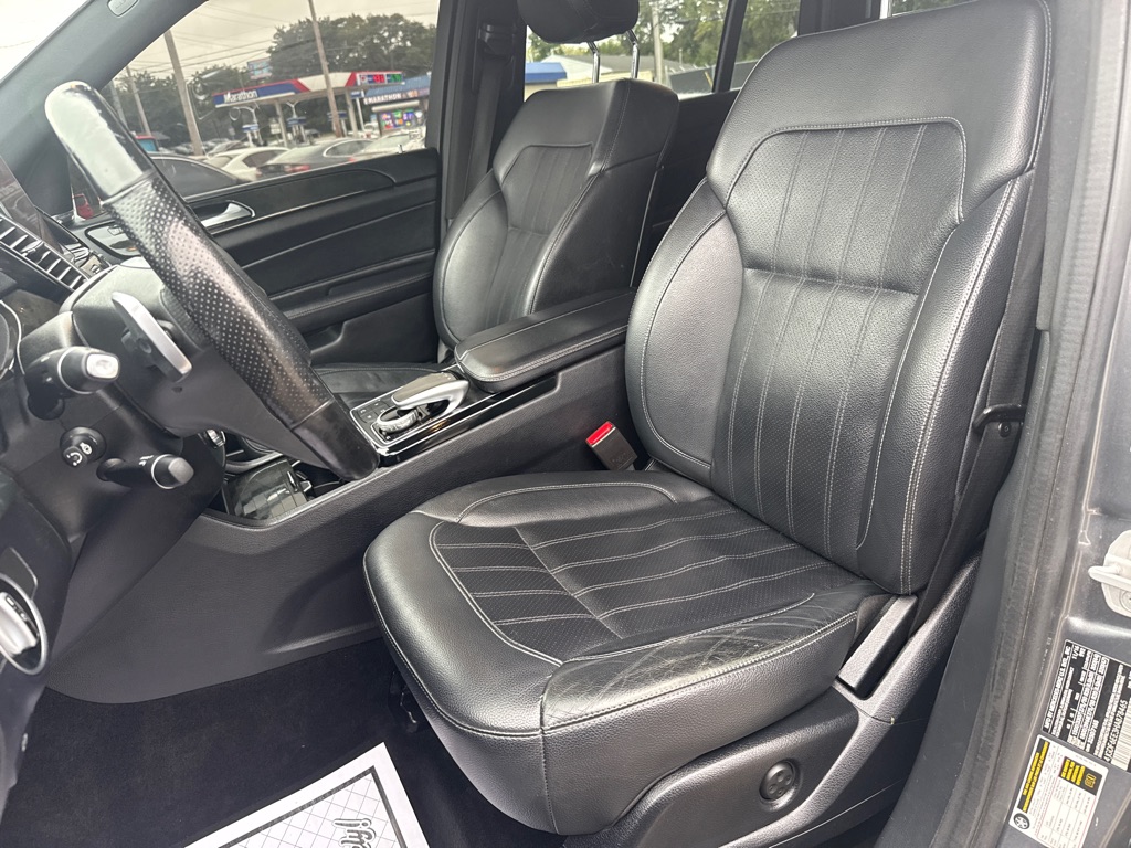 Photo 18 of this MERCEDES-BENZ GLS