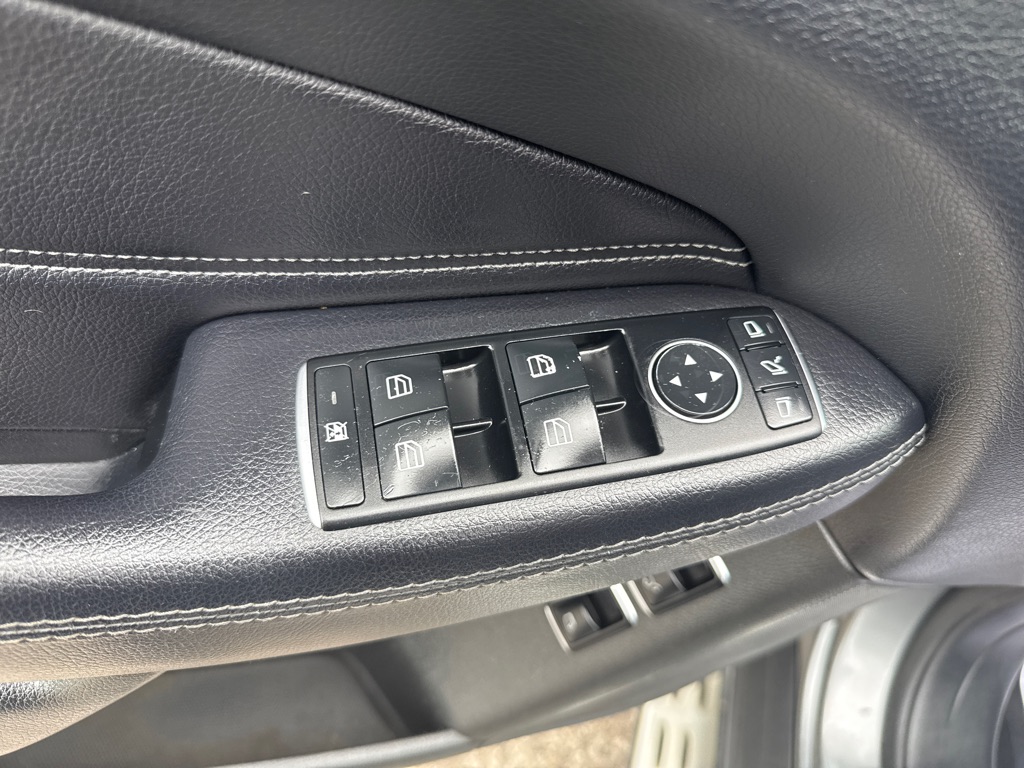Photo 15 of this MERCEDES-BENZ GLS